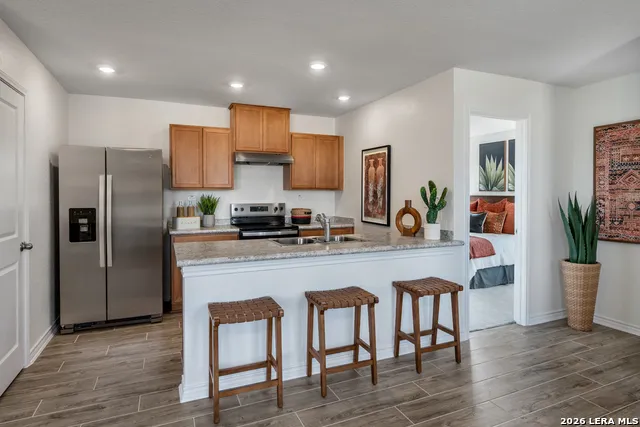 405 Sunrise Park Seguin, TX 78155