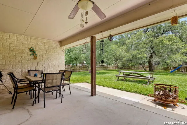 1353 HUNTERS CT Seguin, TX 78155