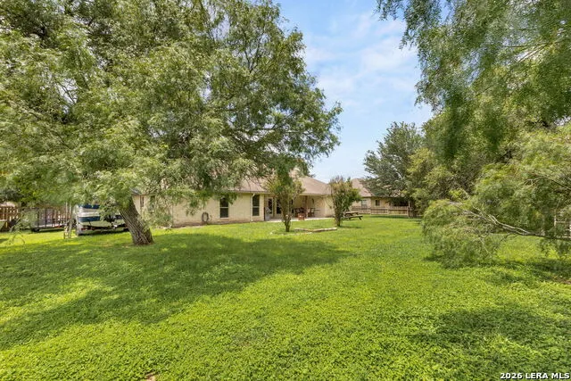 1353 HUNTERS CT Seguin, TX 78155