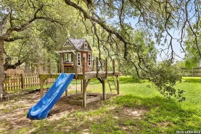 1353 HUNTERS CT Seguin, TX 78155
