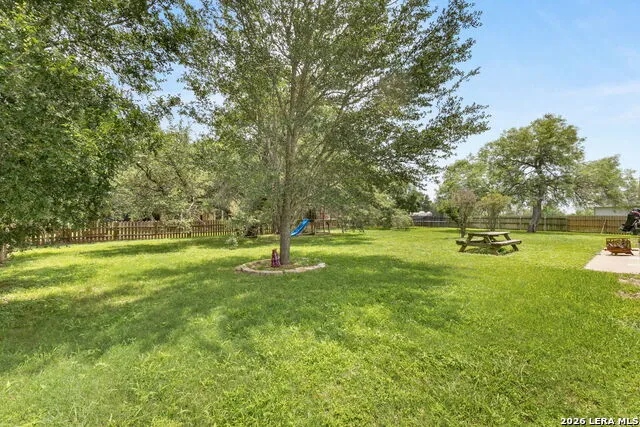 1353 HUNTERS CT Seguin, TX 78155