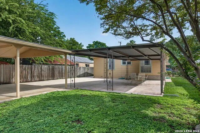 255 THOMPSON PL San Antonio, TX 78225