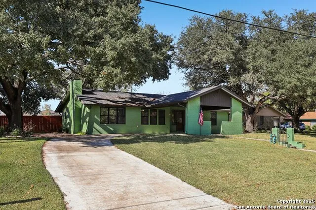 786 Renee Seguin, TX 78155