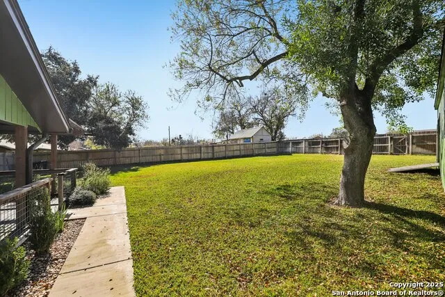 786 Renee Seguin, TX 78155