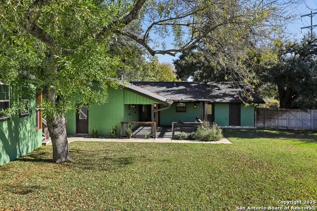 786 Renee Seguin, TX 78155