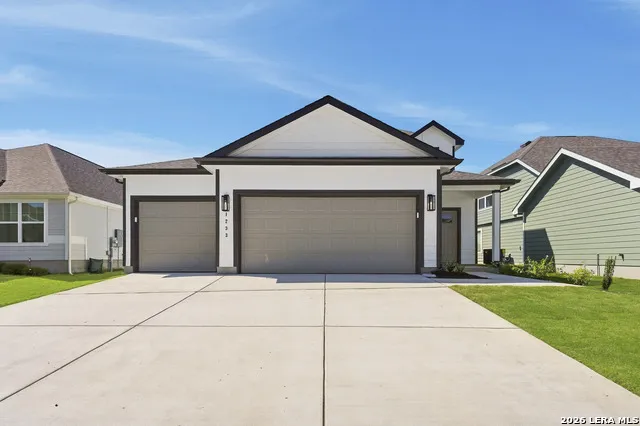 1233 Sweden Seguin, TX 78155