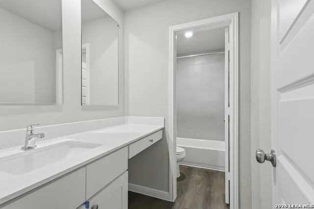1233 Sweden Seguin, TX 78155