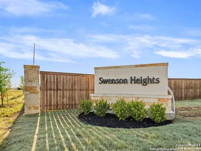 1233 Sweden Seguin, TX 78155
