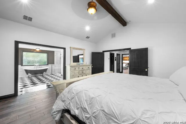 232 Meadowbrook Dr Hollywood Park, TX 78232