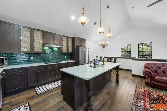 232 Meadowbrook Dr Hollywood Park, TX 78232