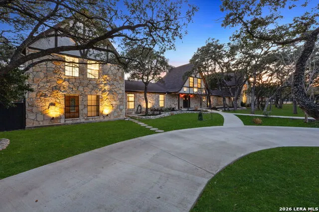 232 Meadowbrook Dr Hollywood Park, TX 78232