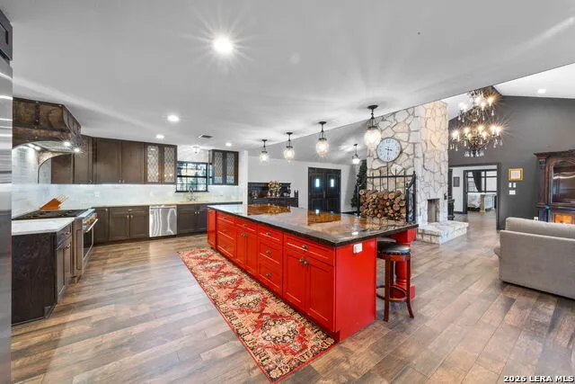 232 Meadowbrook Dr Hollywood Park, TX 78232