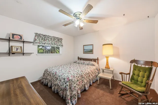 5827 GRASS HILL DR Leon Valley, TX 78238
