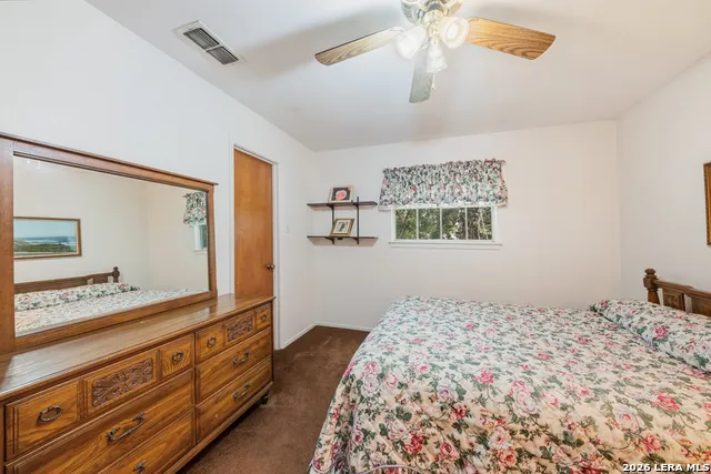 5827 GRASS HILL DR Leon Valley, TX 78238