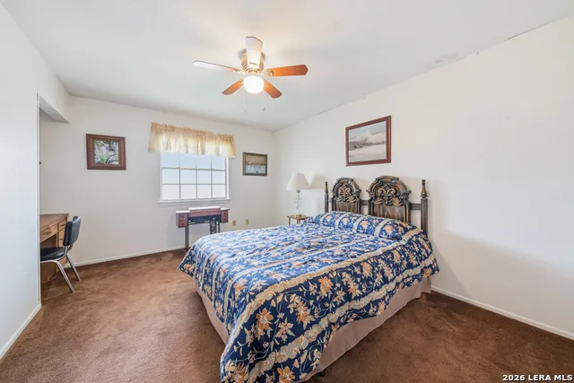 5827 GRASS HILL DR Leon Valley, TX 78238