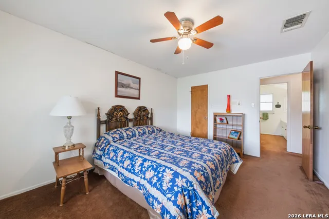 5827 GRASS HILL DR Leon Valley, TX 78238