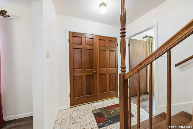 5827 GRASS HILL DR Leon Valley, TX 78238