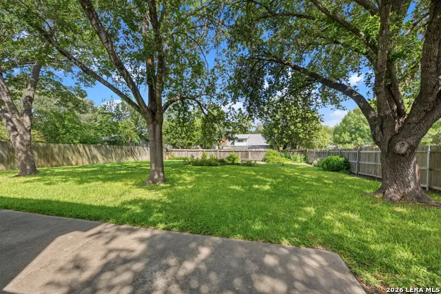5827 GRASS HILL DR Leon Valley, TX 78238