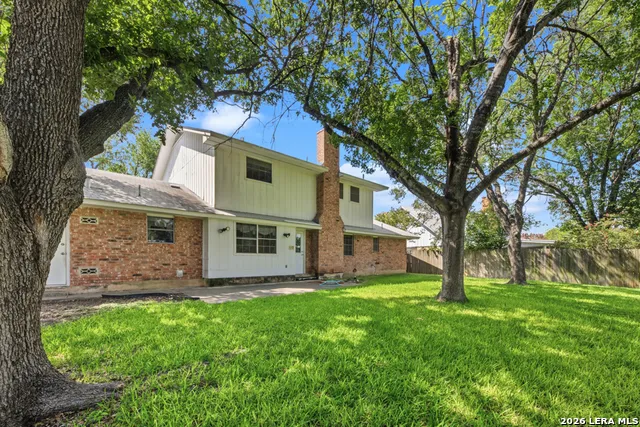5827 GRASS HILL DR Leon Valley, TX 78238