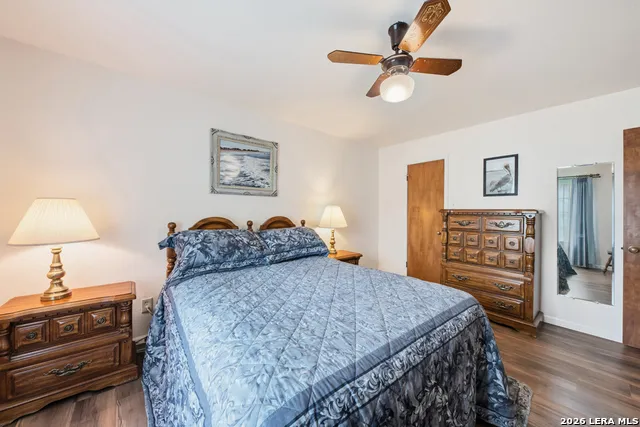 5827 GRASS HILL DR Leon Valley, TX 78238