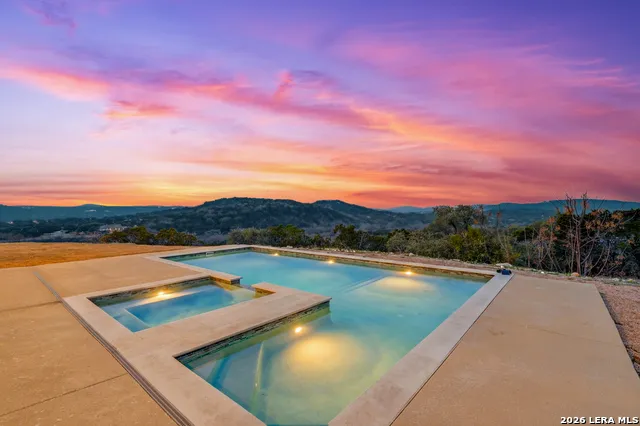 9889 Cash Mountain Helotes, TX 78023