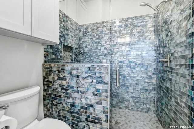 9889 Cash Mountain Helotes, TX 78023