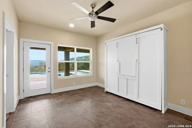 9889 Cash Mountain Helotes, TX 78023