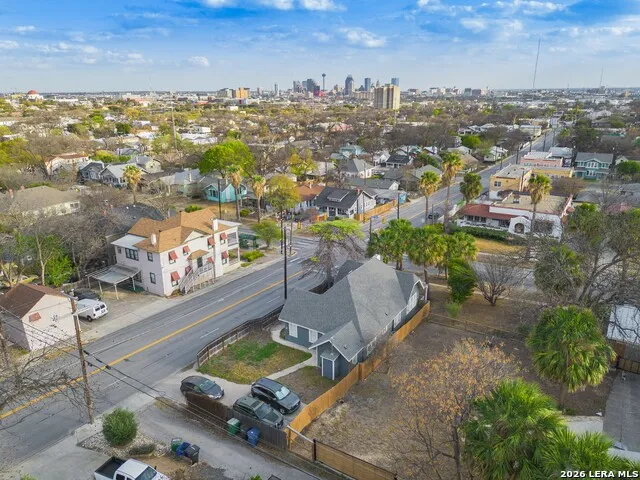 901 W Woodlawn San Antonio, TX 78201