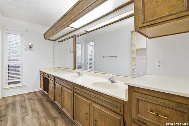 5838 Winterhaven Dr Windcrest, TX 78239