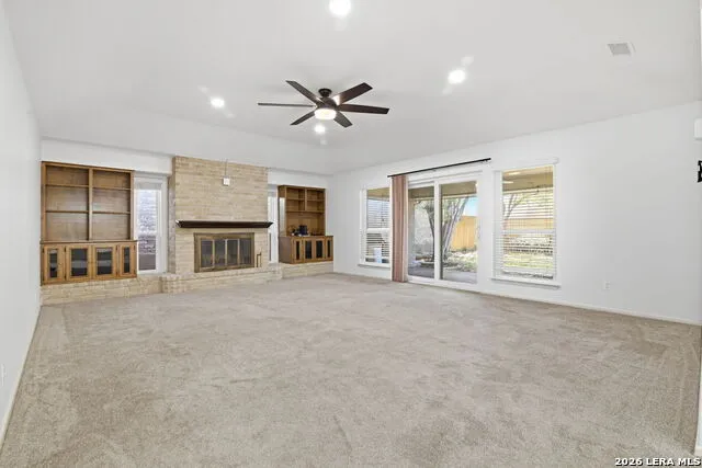 5838 Winterhaven Dr Windcrest, TX 78239