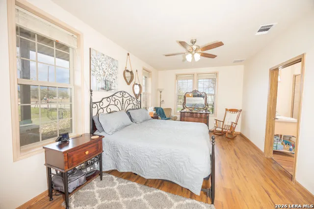15980 County Road 582 LaCoste, TX 78039