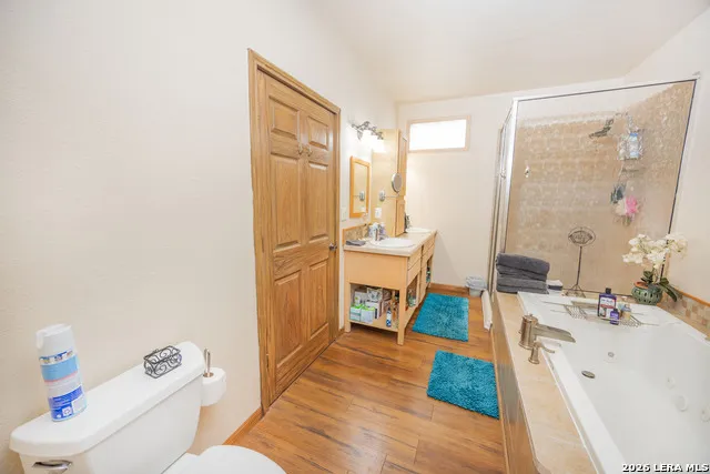 15980 County Road 582 LaCoste, TX 78039