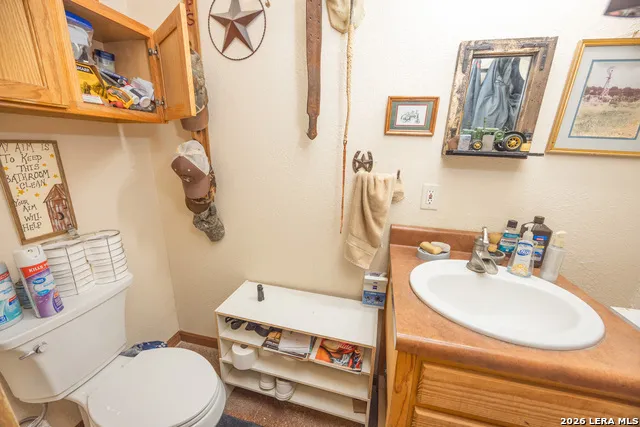 15980 County Road 582 LaCoste, TX 78039