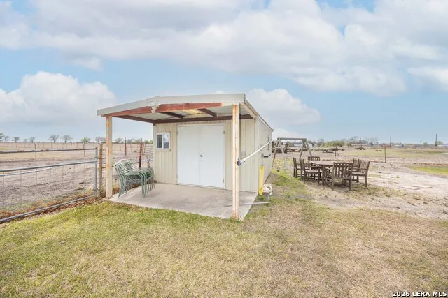 15980 County Road 582 LaCoste, TX 78039