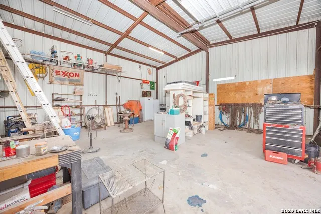 15980 County Road 582 LaCoste, TX 78039