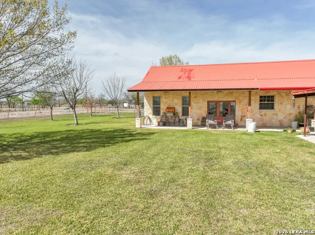 15980 County Road 582 LaCoste, TX 78039