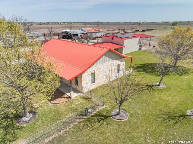 15980 County Road 582 LaCoste, TX 78039
