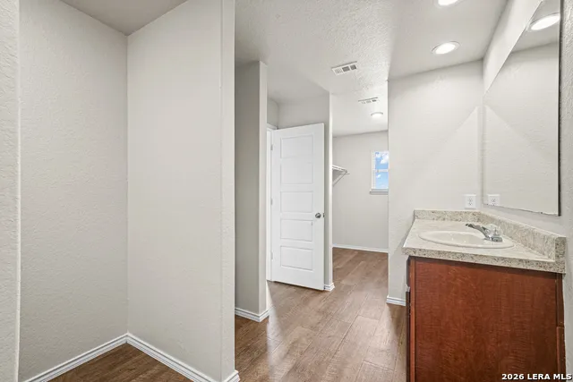 12924 Cicely St Hedwig, TX 78152