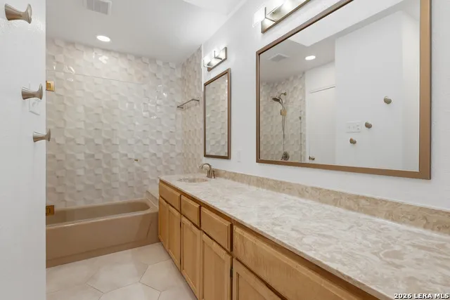 12008 Vista Nogal St San Antonio, TX 78213
