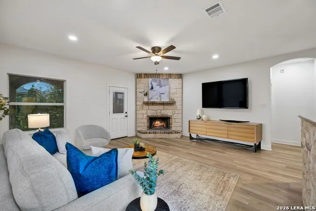 113 BRUNSWICK DR Boerne, TX 78006