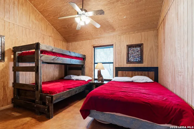 19 Wisteria Way Concan, TX 78838