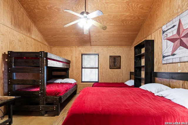 19 Wisteria Way Concan, TX 78838