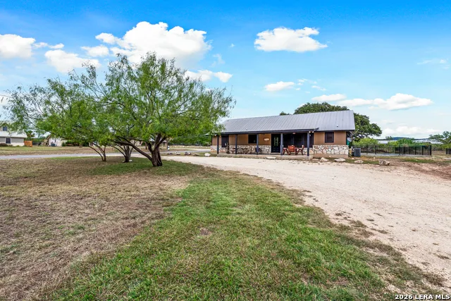19 Wisteria Way Concan, TX 78838