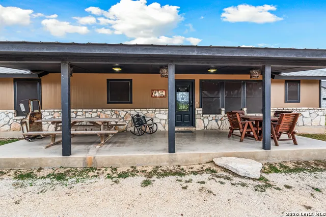19 Wisteria Way Concan, TX 78838
