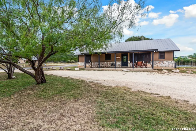 19 Wisteria Way Concan, TX 78838