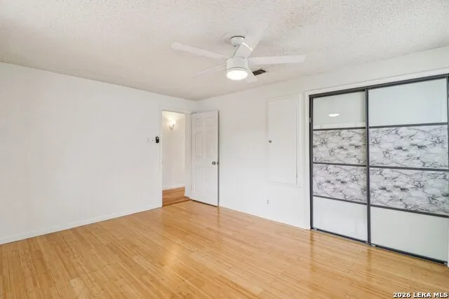 302 WEATHERCOCK LN Windcrest, TX 78239