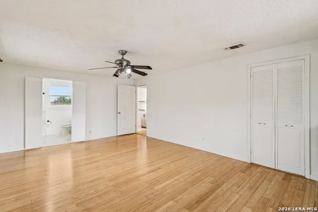 302 WEATHERCOCK LN Windcrest, TX 78239