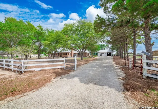 213 Bluebonnet Ridge La Vernia, TX 78121