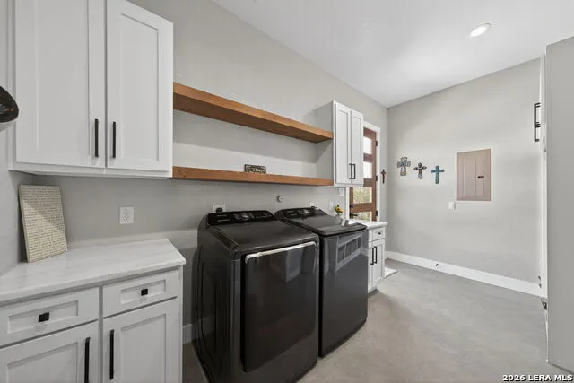 2493 County Road 4713 LaCoste, TX 78039