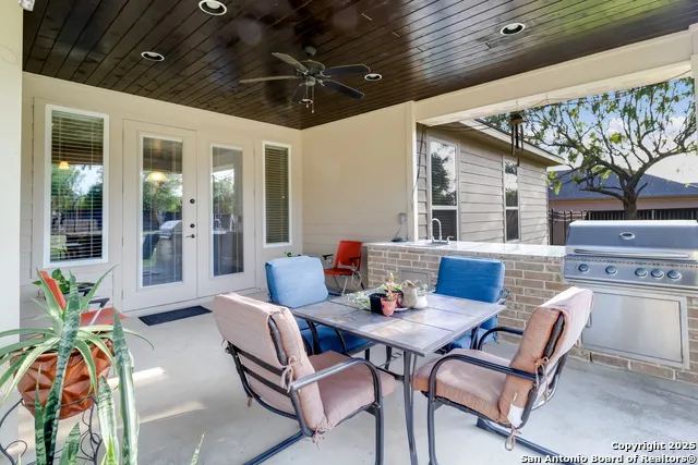 364 Stone Trail Castroville, TX 78009